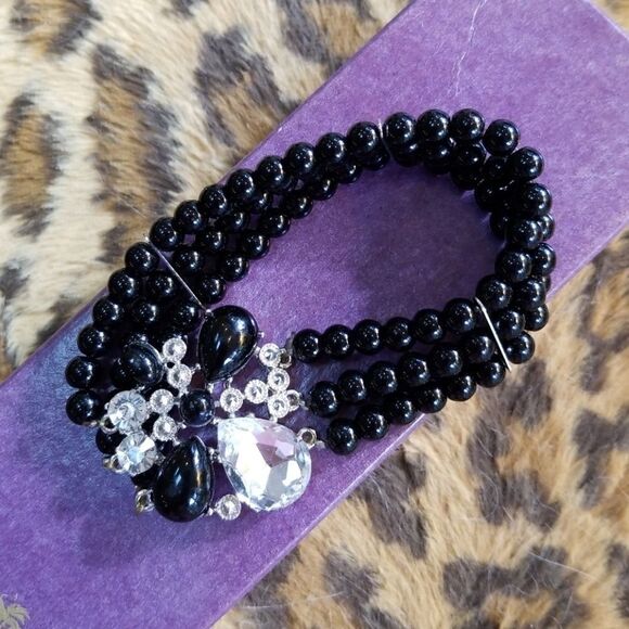 ONE OF A KIND VINTAGE CRYSTALS BRACELET!!! - Picture 1 of 3